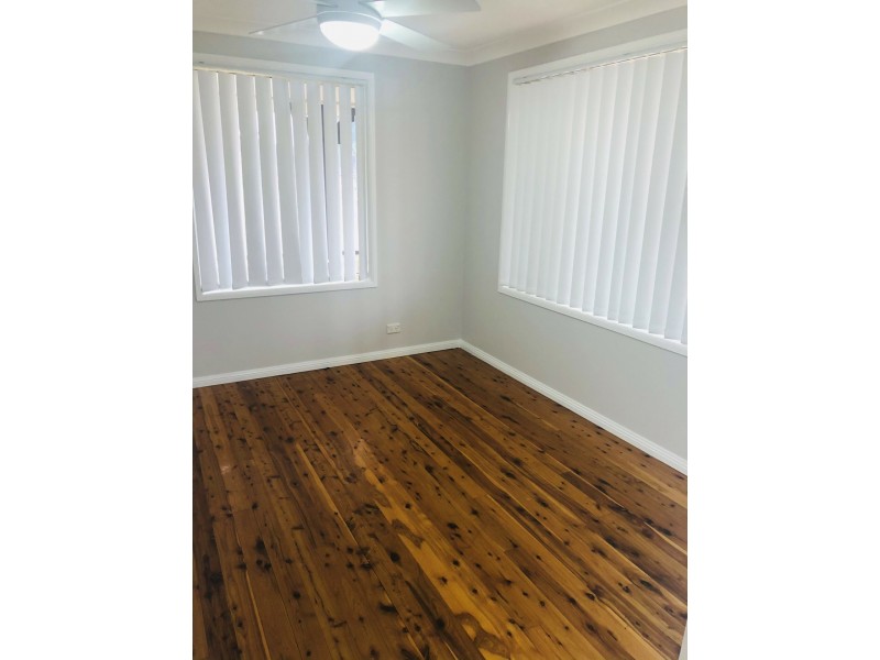 1 Gemstone Way, Oakhurst NSW 2761