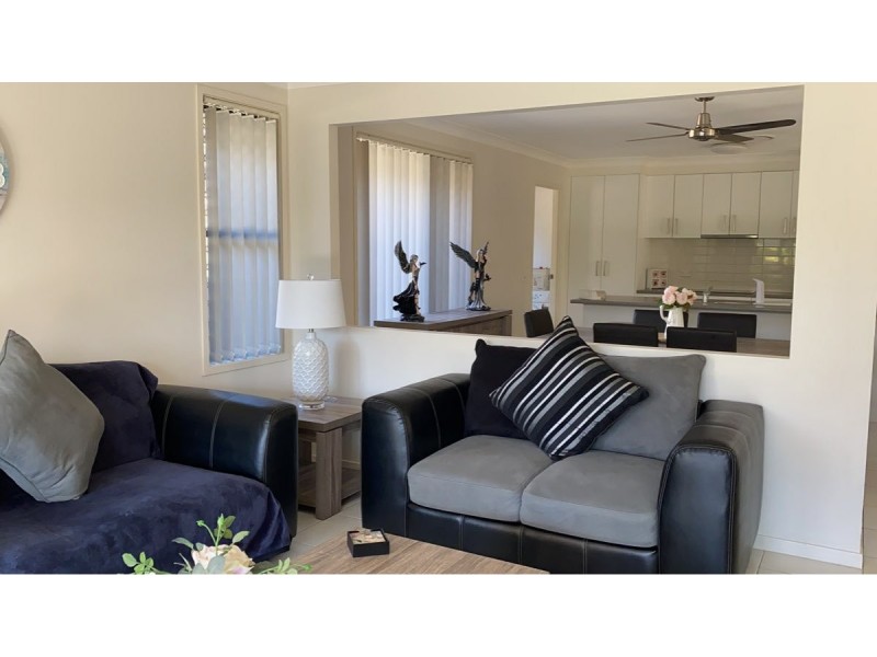 12 Bond Street, Ropes Crossing NSW 2760