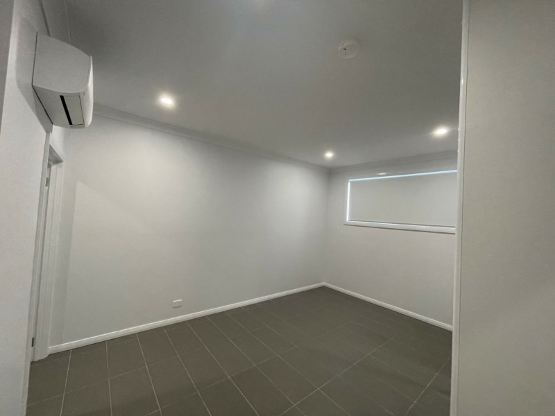 1/41 John Batman Ave, Werrington County NSW 2747