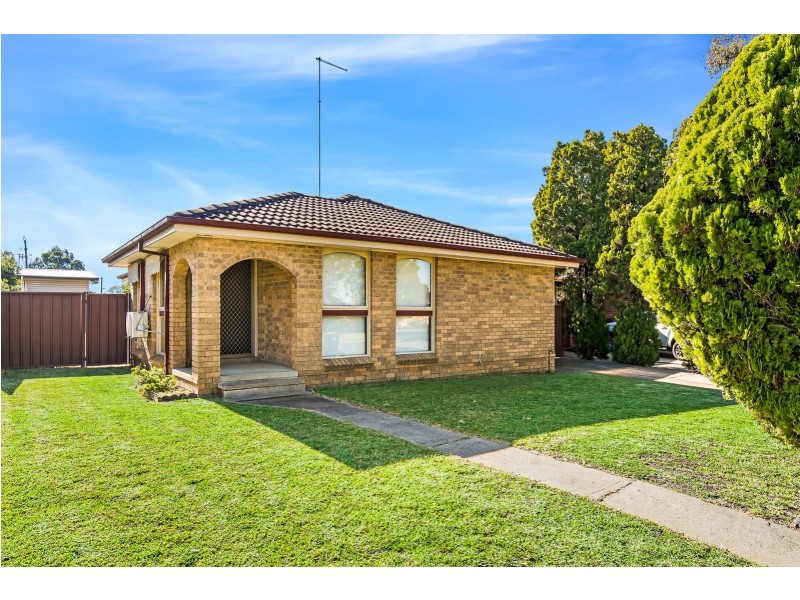 73 Rugby Street, Werrington County NSW 2747