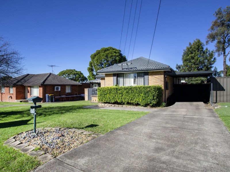9 Little Street, Cambridge Park NSW 2747