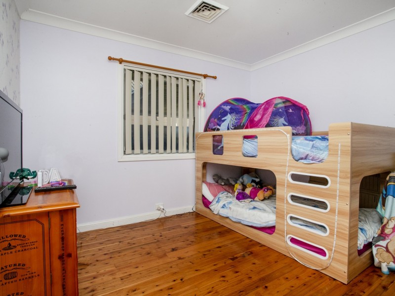 9 Little Street, Cambridge Park NSW 2747