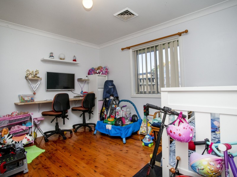 9 Little Street, Cambridge Park NSW 2747