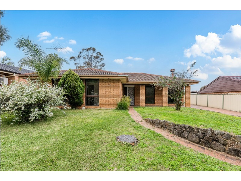 13 Newtimber Circuit, St Clair NSW 2759
