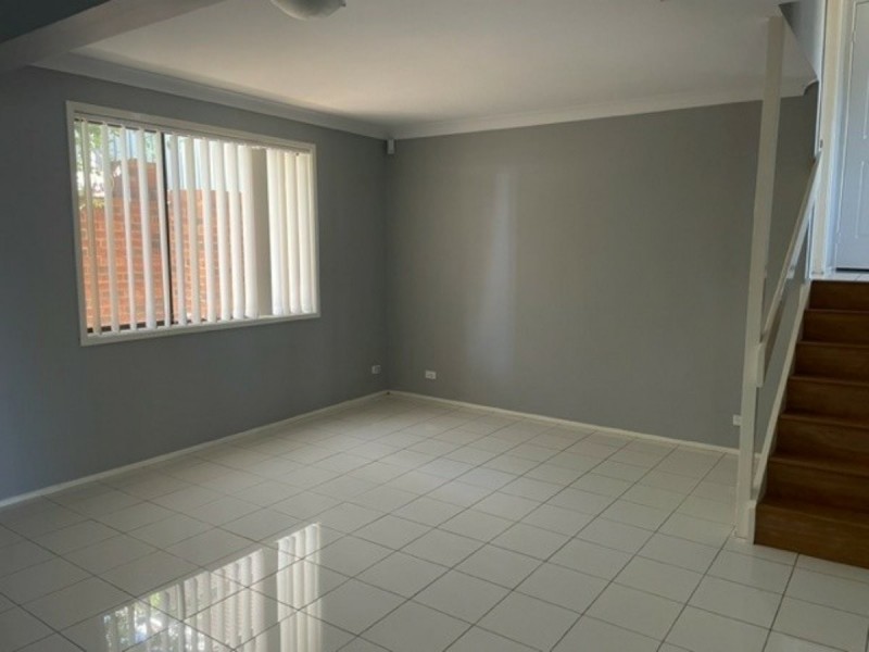 27 Seaton Crescent, Cranebrook NSW 2749