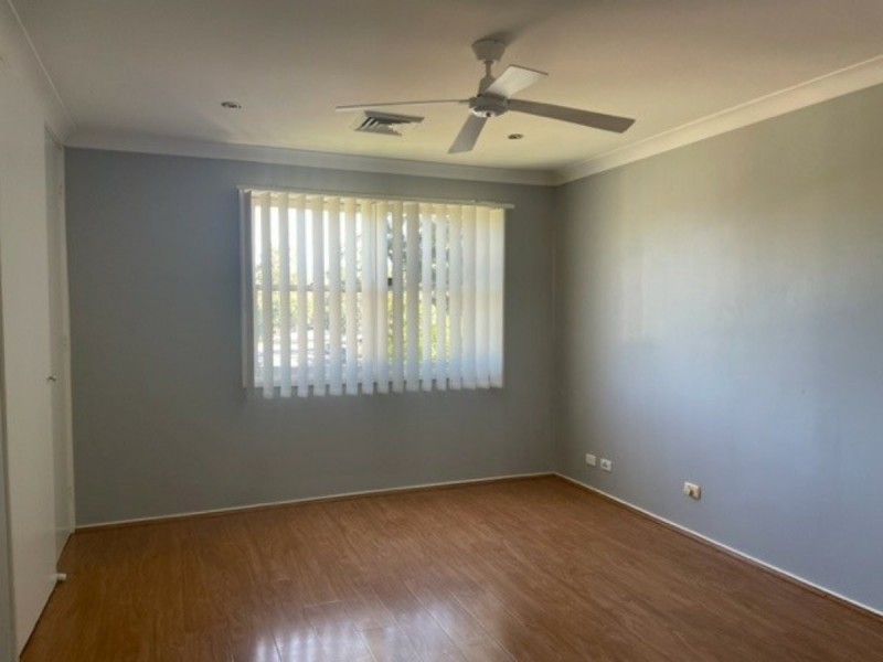 27 Seaton Crescent, Cranebrook NSW 2749