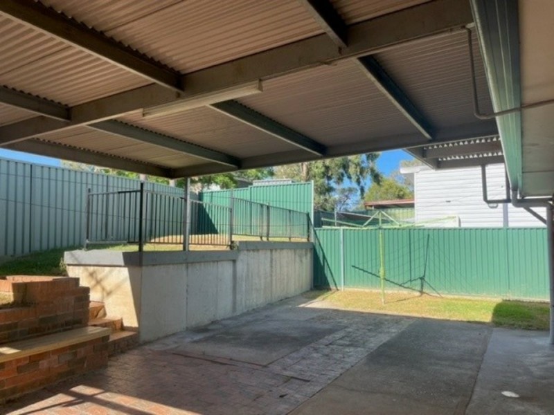 27 Seaton Crescent, Cranebrook NSW 2749