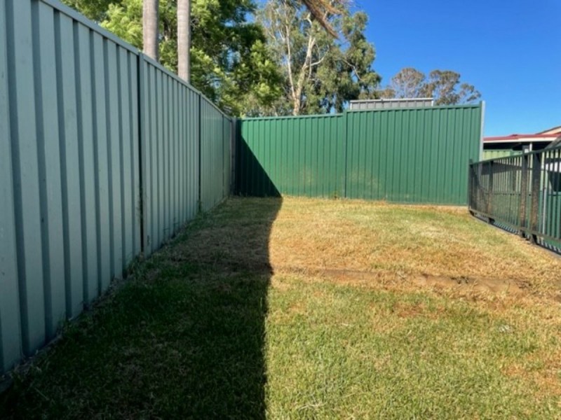 27 Seaton Crescent, Cranebrook NSW 2749