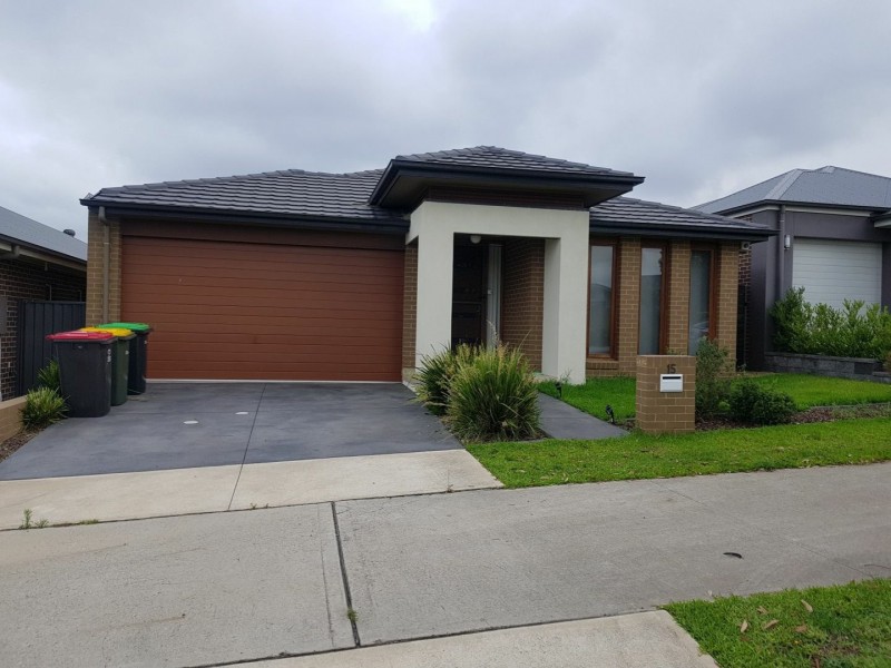 15 Scarborough Rise, Jordan Springs NSW 2747