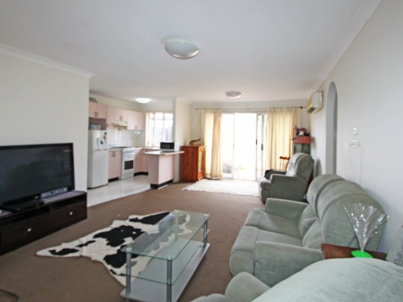 4/34 Adelaide Street, Oxley Park NSW 2760