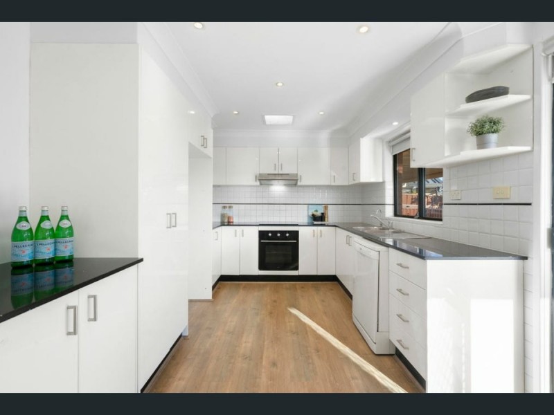 222 Banks Drive, St Clair NSW 2759