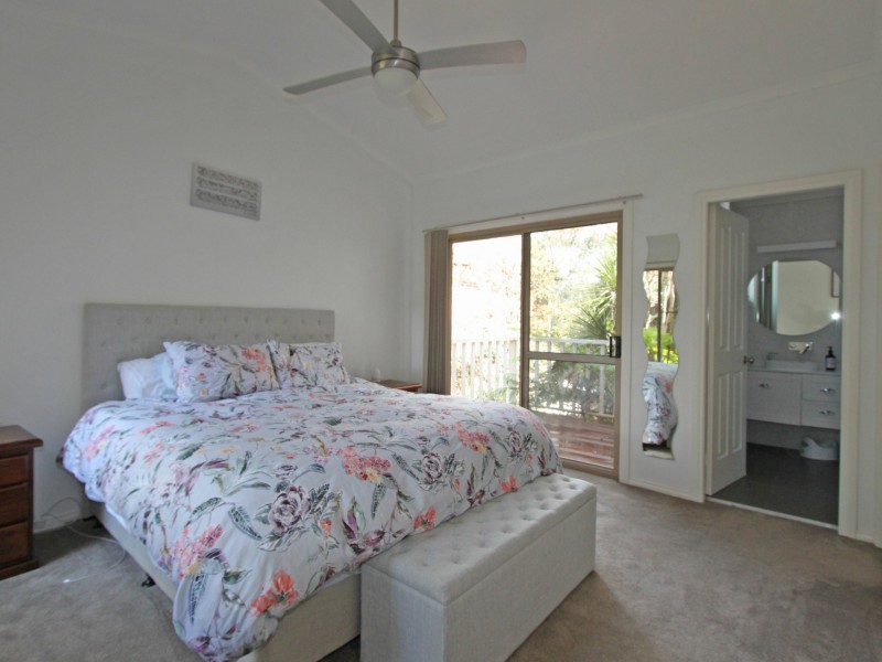 27 Falkland Close, Winmalee NSW 2777
