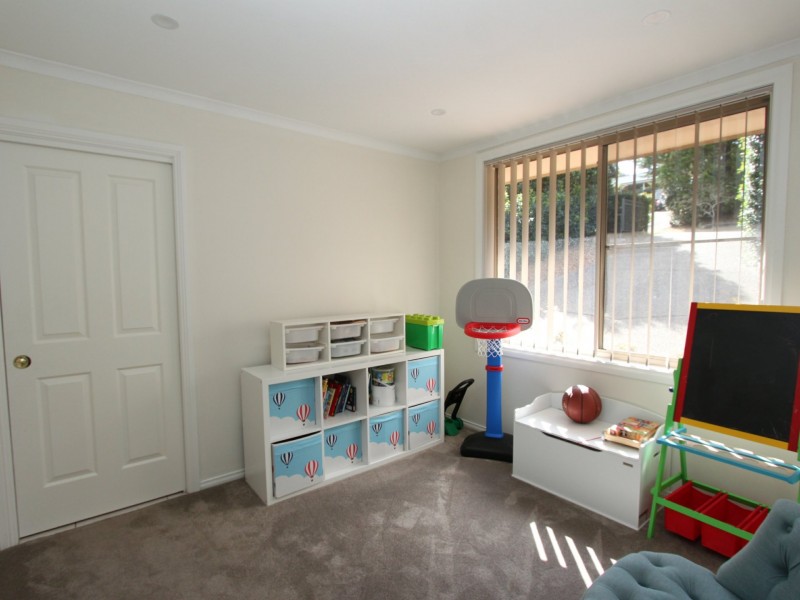 27 Falkland Close, Winmalee NSW 2777