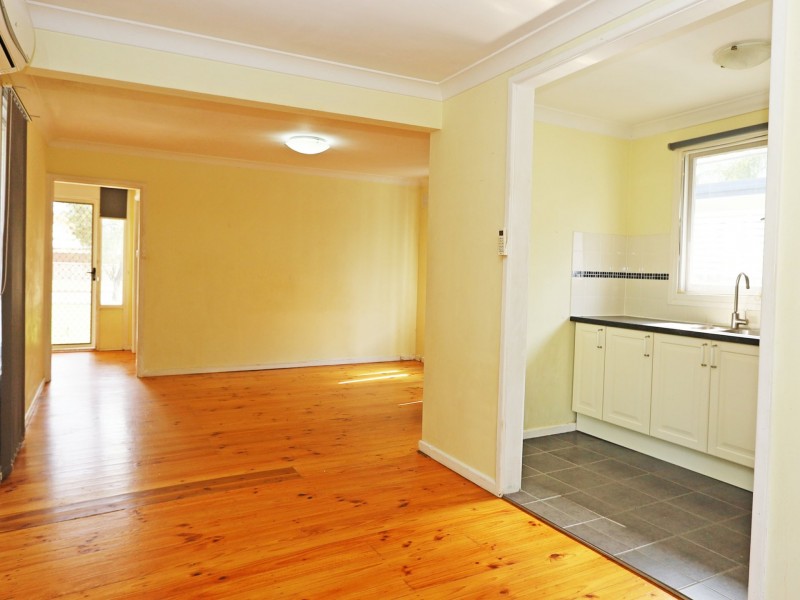 210 Captain Cook Drive, Willmot NSW 2770