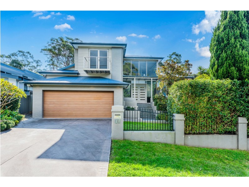 10 Governors Drive, Lapstone NSW 2773