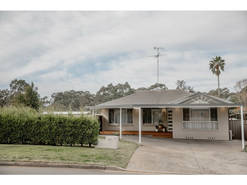 2 Priory Parade, Cambridge Gardens NSW 2747