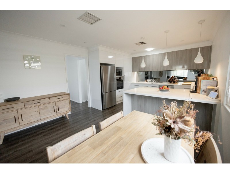 2 Priory Parade, Cambridge Gardens NSW 2747