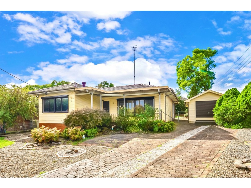 1 Reddan Avenue, Penrith NSW 2750