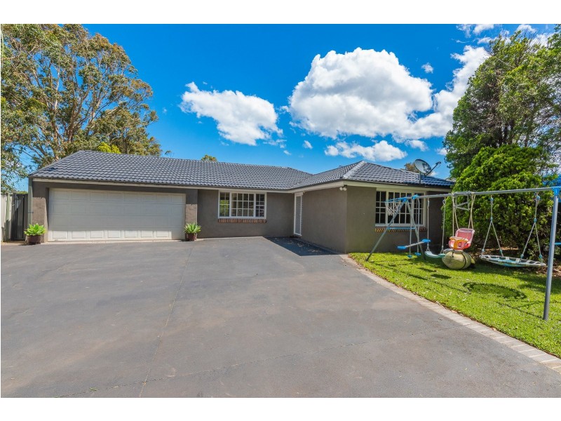 4 Sandy Glen, Werrington Downs NSW 2747
