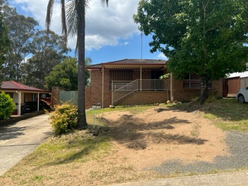 4 Hyton Place, Cranebrook NSW 2749