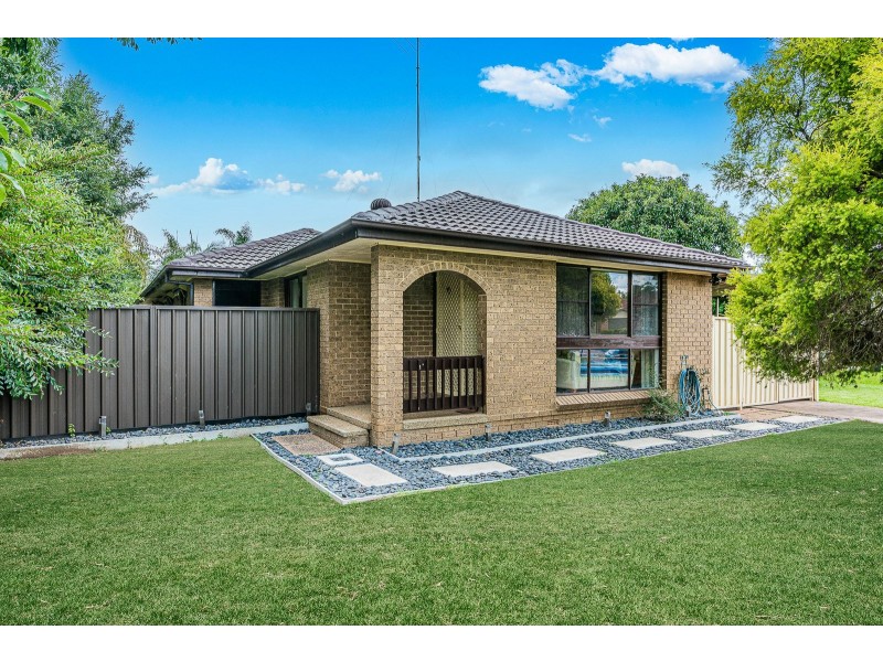 10 Snowden Street, Jamisontown NSW 2750