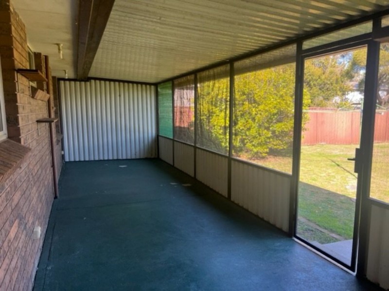 4 St Clair Avenue, St Clair NSW 2759