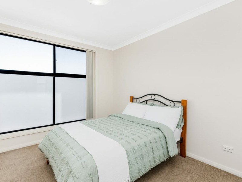 5/1 Glenmore Ridge Drive, Glenmore Park NSW 2745