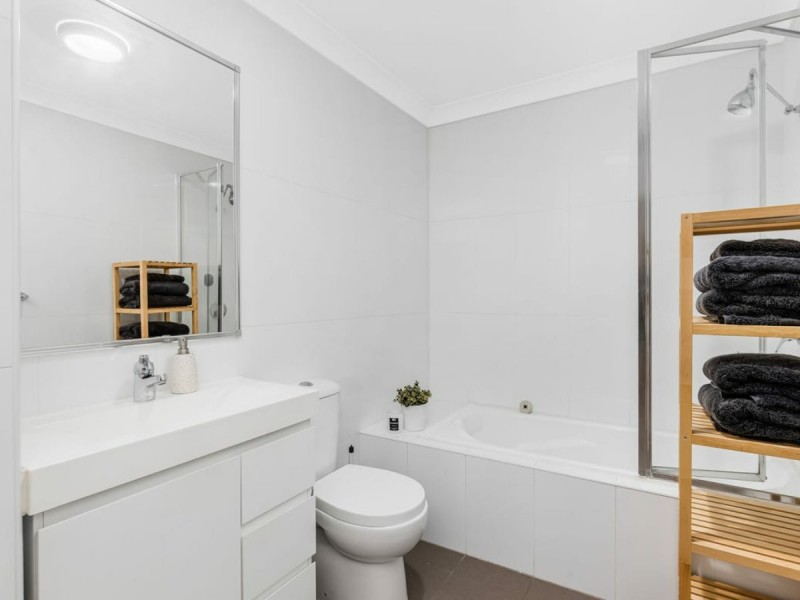 5/1 Glenmore Ridge Drive, Glenmore Park NSW 2745