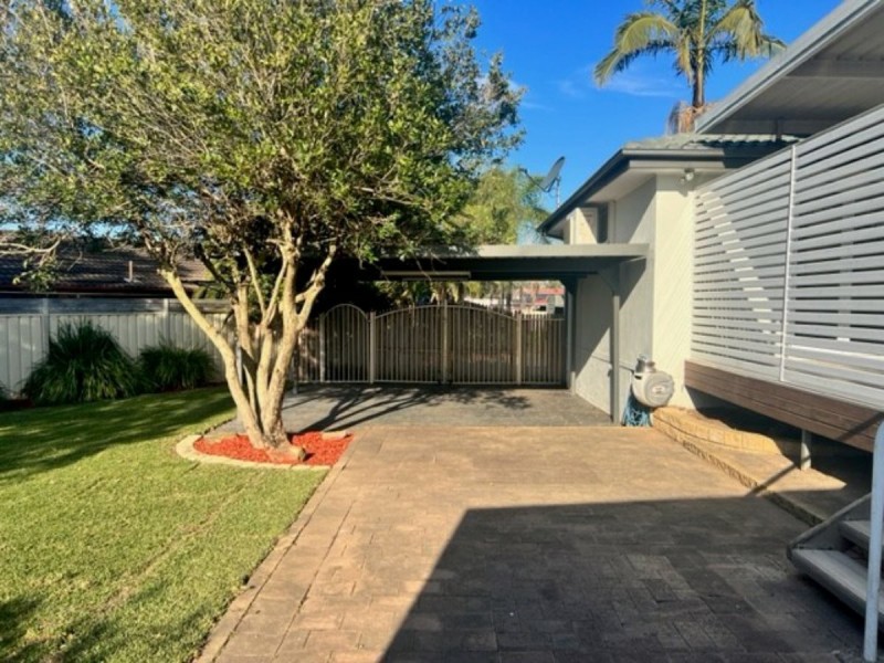 3 Hay Close, St Clair NSW 2759