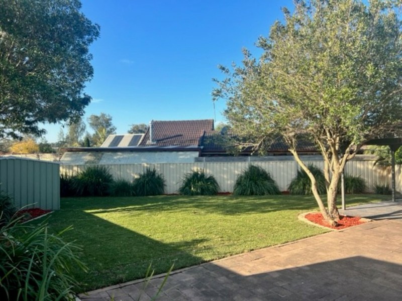 3 Hay Close, St Clair NSW 2759