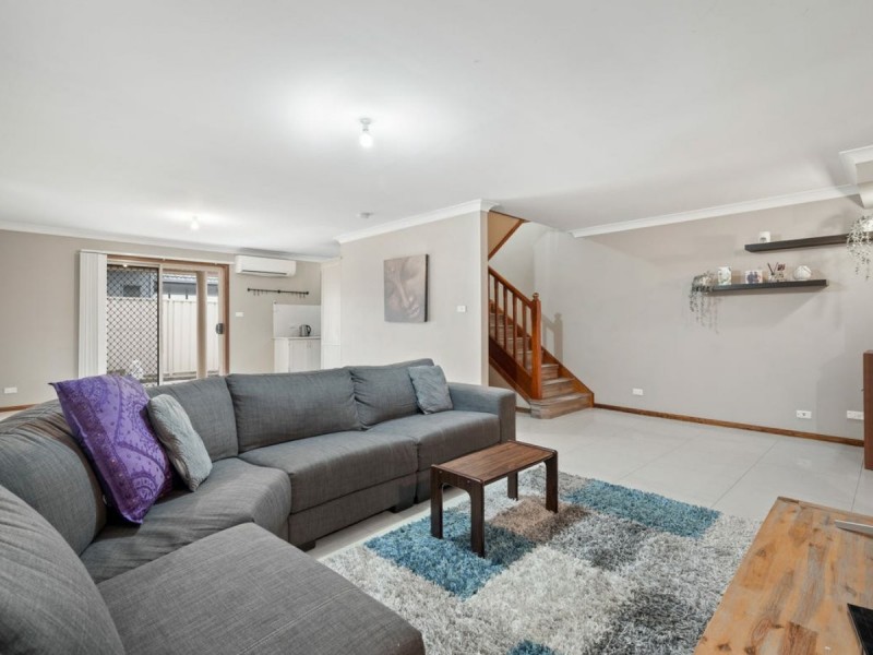 1/74 Cam Street, Cambridge Park NSW 2747