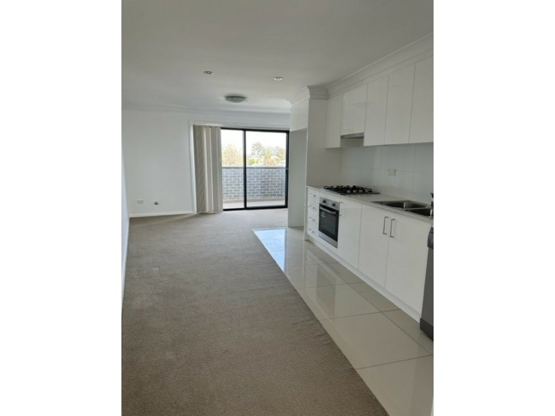 33/1 Glenmore Parkway Drive, Glenmore Park NSW 2745