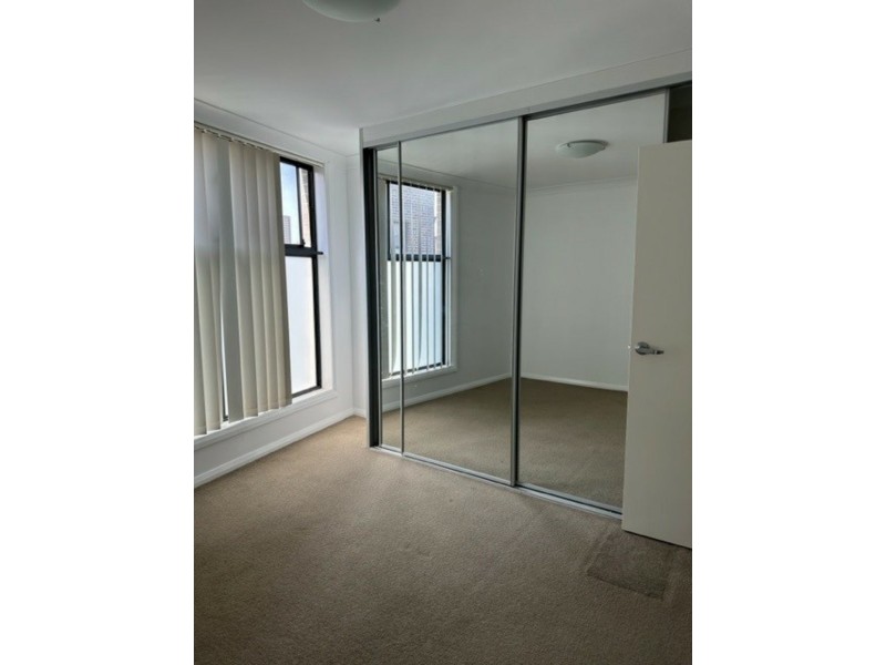 33/1 Glenmore Parkway Drive, Glenmore Park NSW 2745