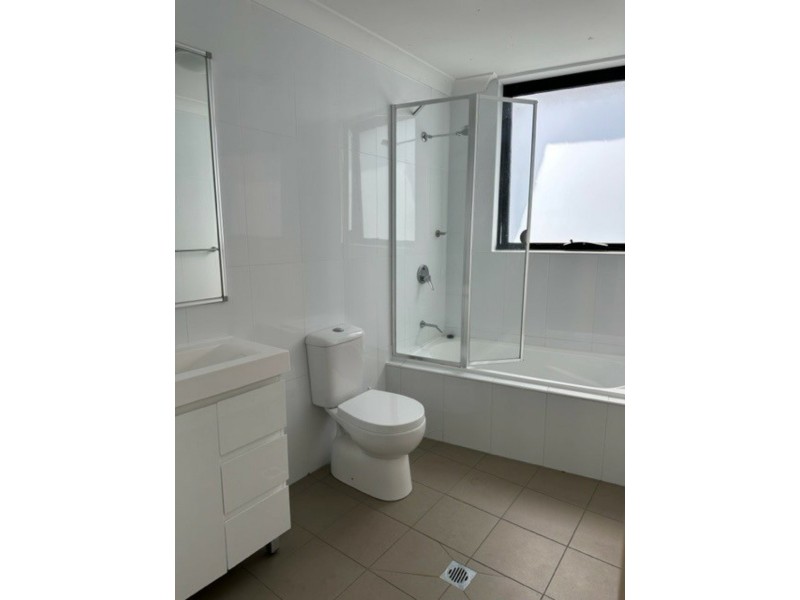 33/1 Glenmore Parkway Drive, Glenmore Park NSW 2745