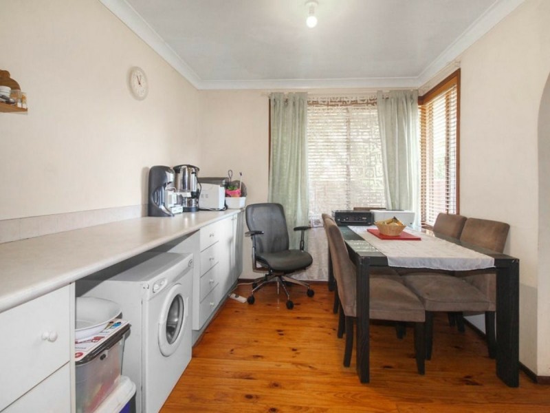 10 Peter Pan Glen, St Clair NSW 2759