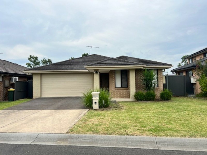 15 Corrigan Street, Ropes Crossing NSW 2760