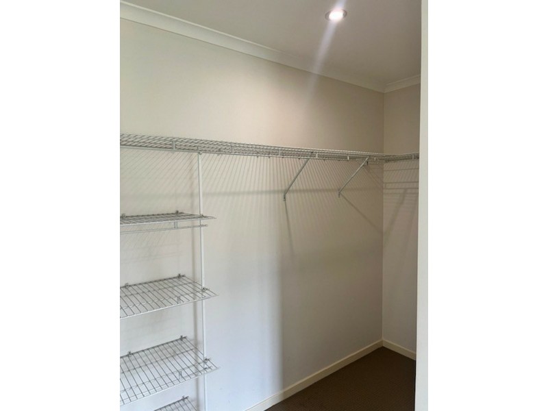 15 Corrigan Street, Ropes Crossing NSW 2760