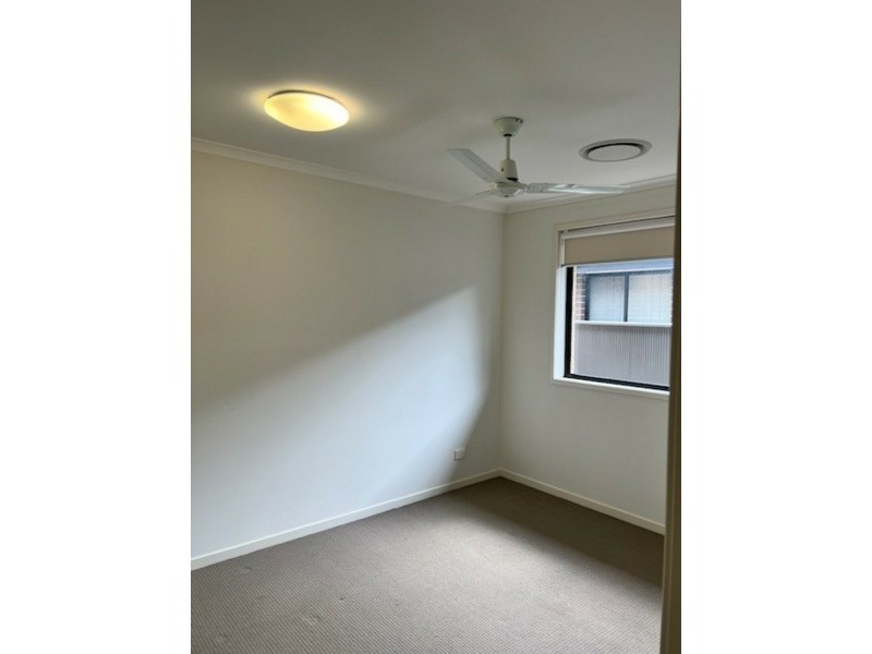 15 Corrigan Street, Ropes Crossing NSW 2760