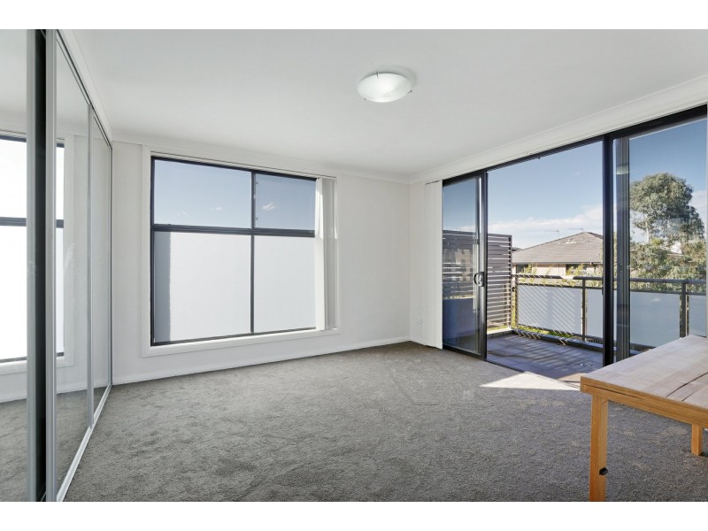 5/1 Glenmore Ridge Drive, Glenmore Park NSW 2745