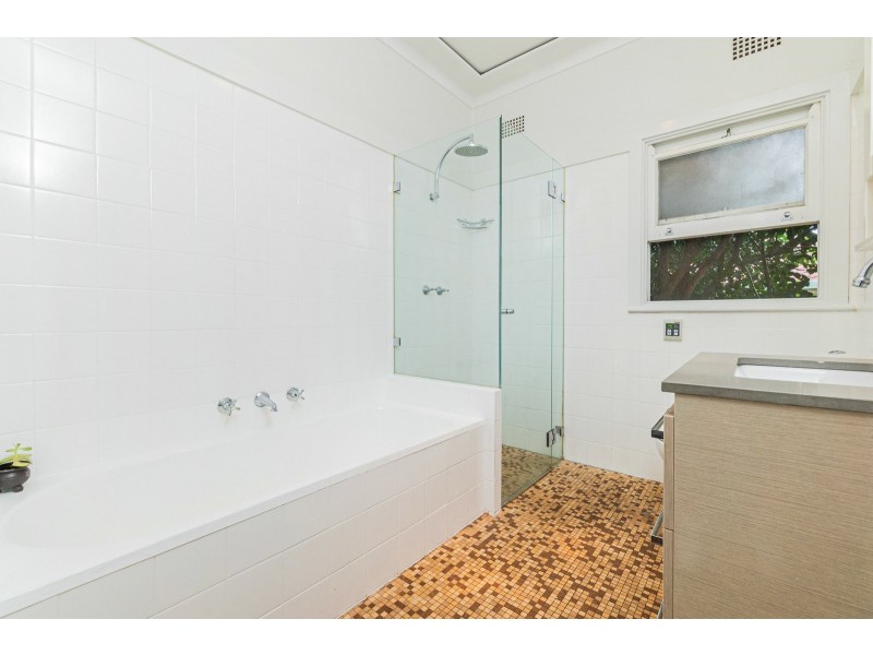 24 Layton Avenue, Blaxland NSW 2774