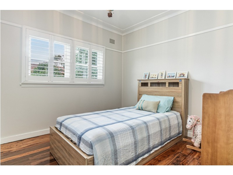 24 Layton Avenue, Blaxland NSW 2774