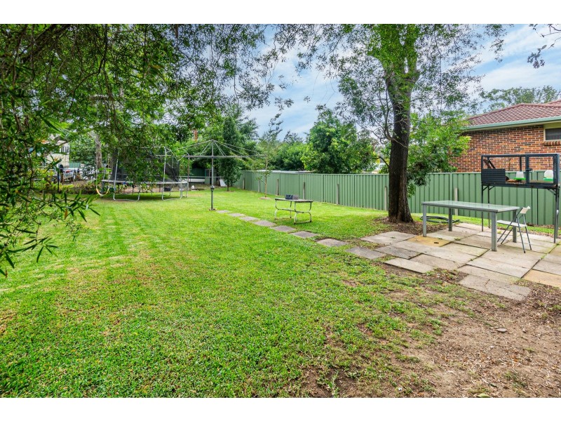 24 Layton Avenue, Blaxland NSW 2774