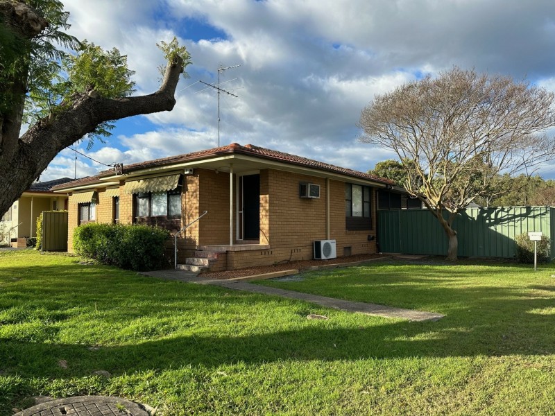 1 Ainslee Court, Cranebrook NSW 2749