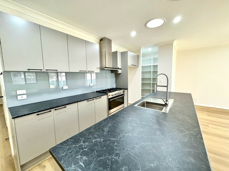 60 Barker Street, Cambridge Park NSW 2747