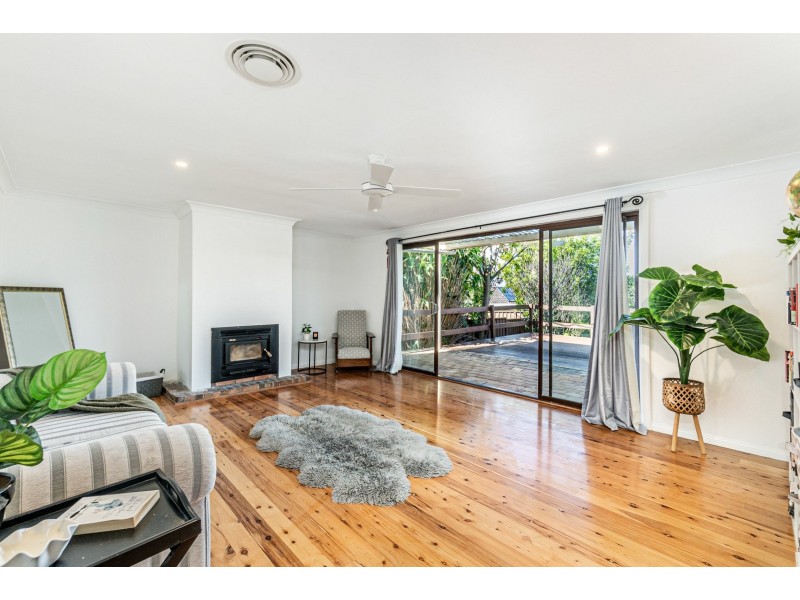 12 Ovens Drive, Werrington County NSW 2747