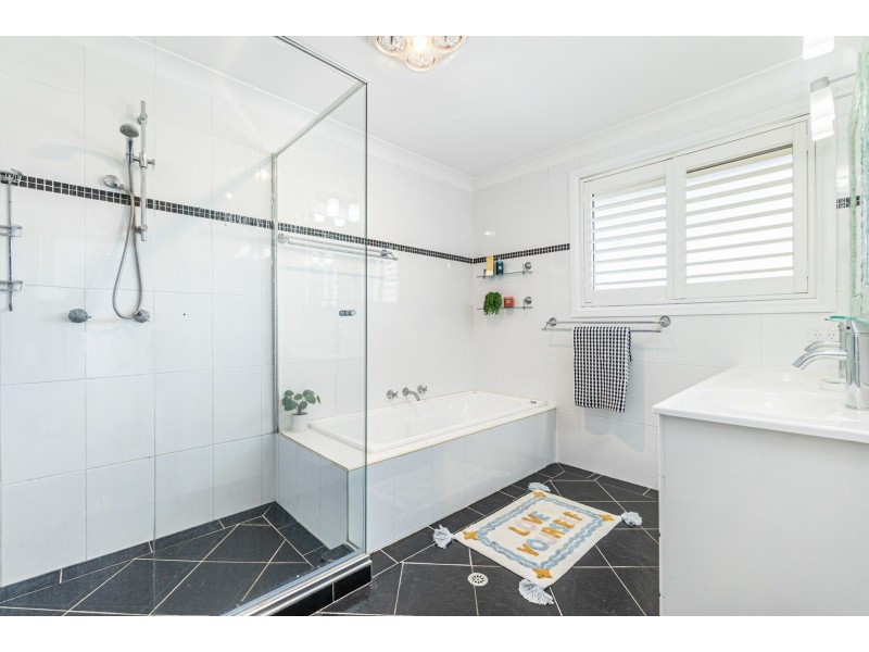 12 Ovens Drive, Werrington County NSW 2747