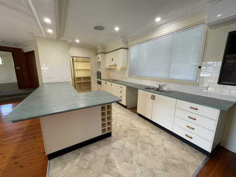 8 Jirang Place, Glenmore Park NSW 2745