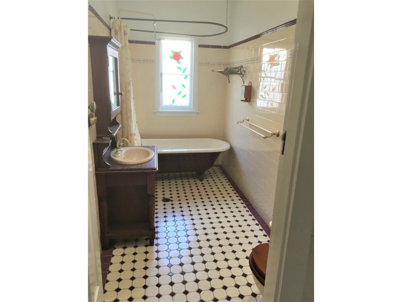 6 Higgins Street, Penrith NSW 2750