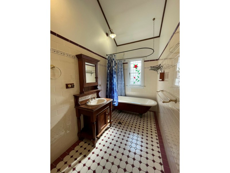 6 Higgins Street, Penrith NSW 2750