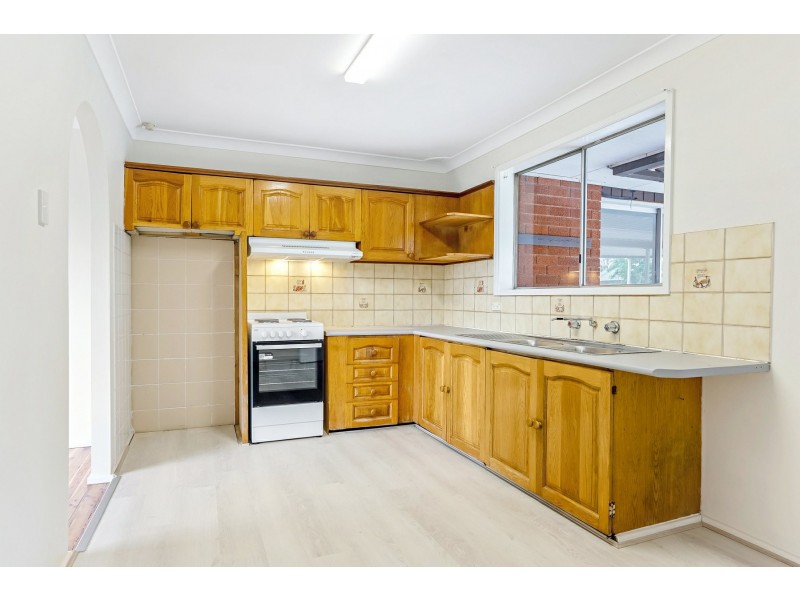 10 Eton Court, Cambridge Park NSW 2747